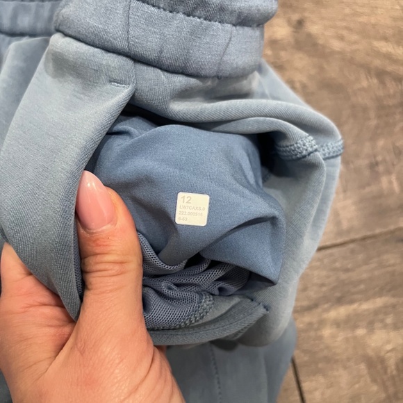 lululemon softstreme shorts size 12 blue denim - Picture 4 of 5